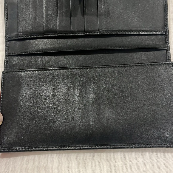 Authentic Like New Black Gucci Embossed Black Leather Wallet - Picture 6 of 8